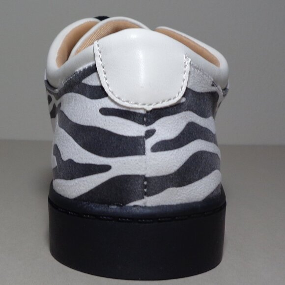 Journee Collection Size 8.5 M / TASCHI / Zebra / Sneakers / New Women's Shoes - Picture 11 of 15